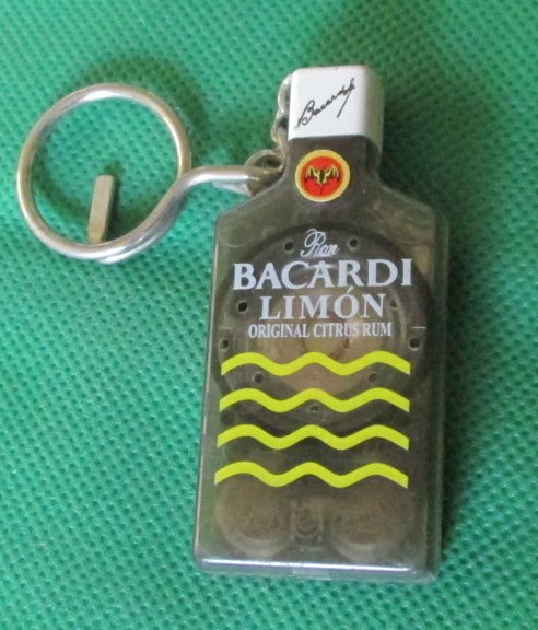 BACARDI Limon RUM plastic talking bottle keyring key chain - Click Image to Close