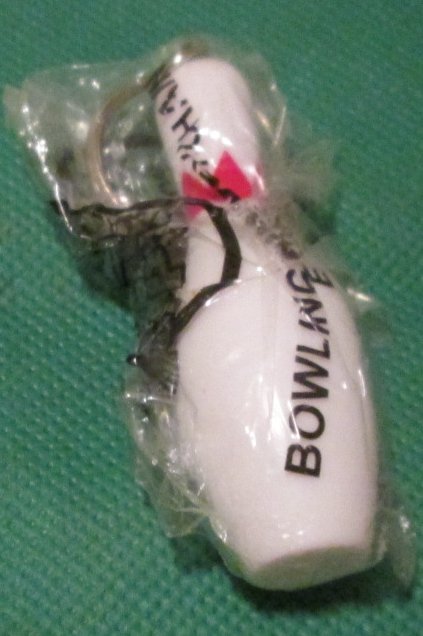 BOWLING PIN keyring key chain 2.5", Mint in Package - Click Image to Close