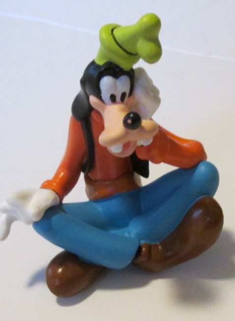 GOOFY PVC sitting legs folded Figure 3", Disney - Click Image to Close