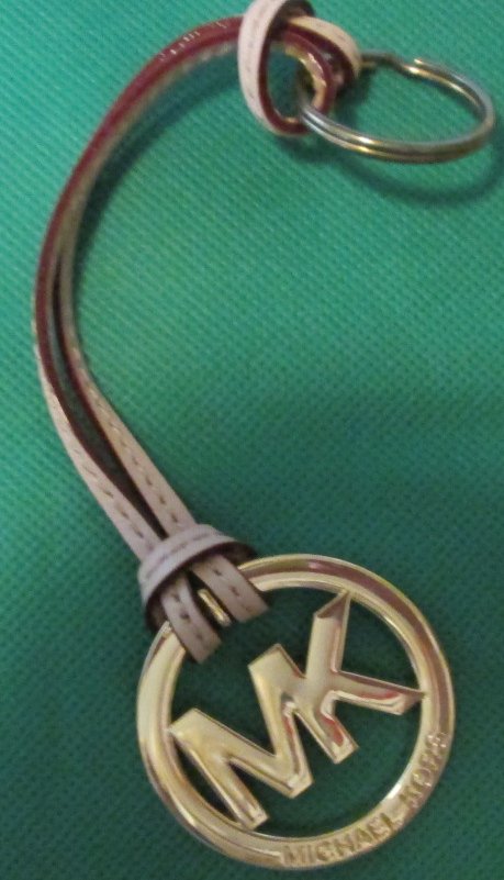 MK MICHAEL KORS Gold-tone metal charm keyring key chain 2"