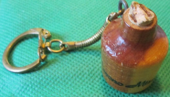 Vintage POCONO MTS PA Jug souvenir keyring key chain 1.5" - Click Image to Close