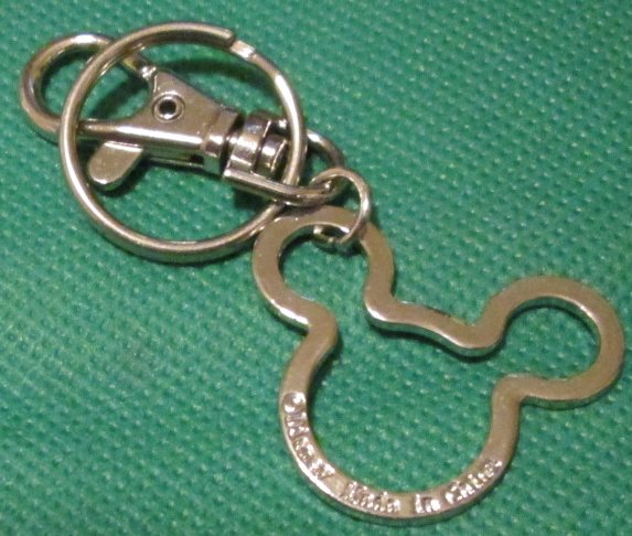 Disney metal MICKEY head shape keyring key chain clip-on 1.25"