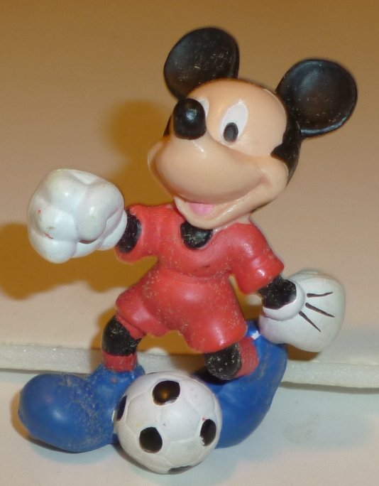 MICKEY MOUSE soccer player PVC Figure 2.25", Disney - Click Image to Close