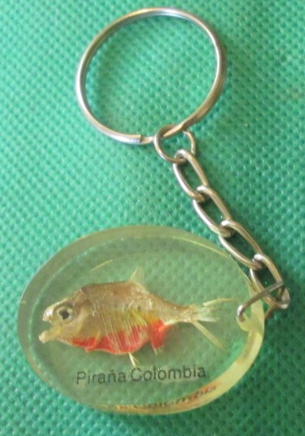 SAKS FIFTH AVENUE with animal charm double keyring key chain