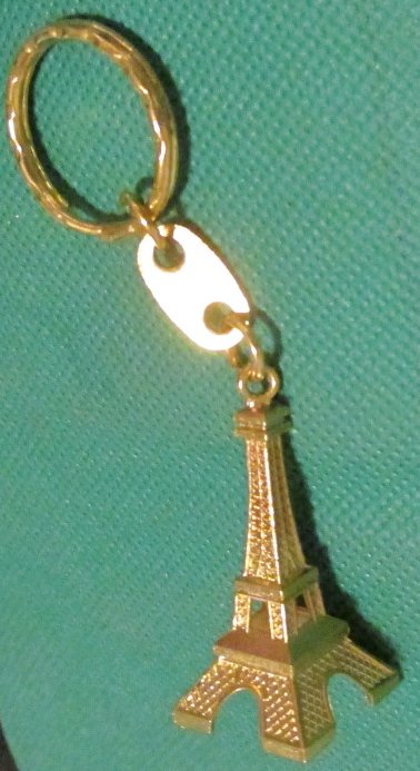 PARIS France EIFFEL TOWER goldtone charm keyring key chain 2"