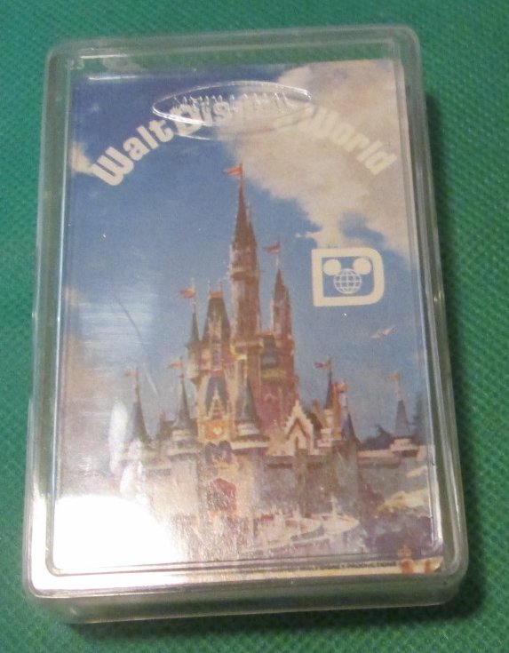 1 Deck vintage playing cards WALT DISNEY WORLD castle, MIP