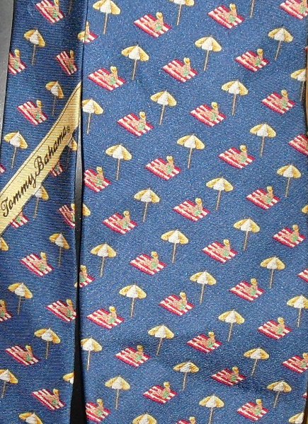 TOMMY BAHAMA Silk Neck TIE Necktie beach lady umbrella - Click Image to Close