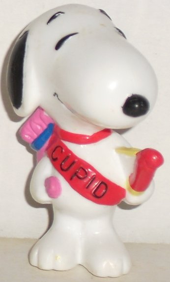 Peanuts SNOOPY PVC Figure as Cupid 2.25"