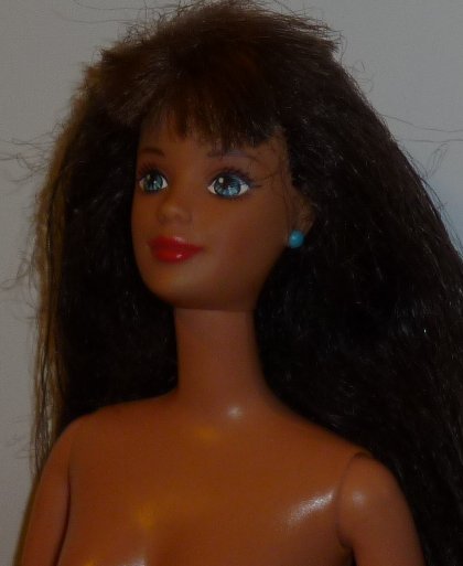BARBIE Doll closed lips, blue earrings Brown hair w/bangs nude