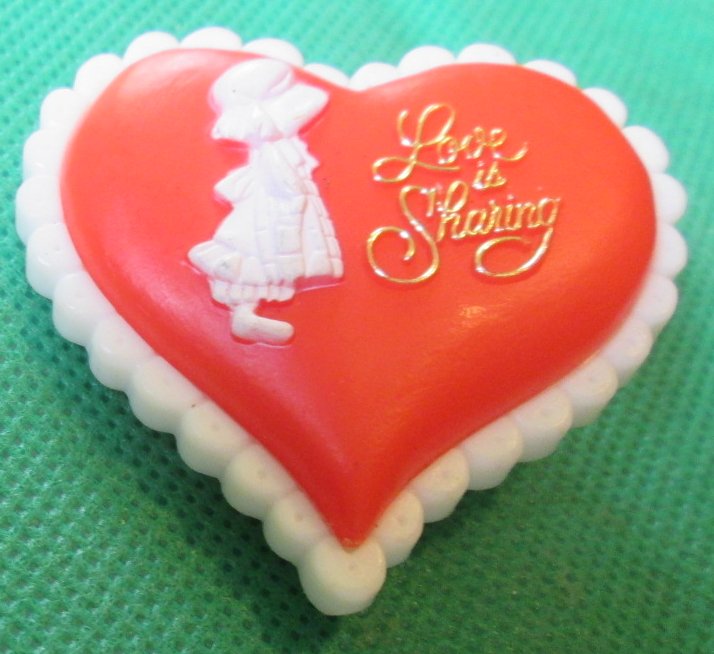 Vintage HOLLY HOBBIE VALENTINE'S Heart Love Sharing Pin