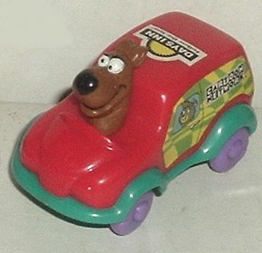 SCOOBY-DOO in red car 2.75" DAYS INN